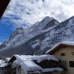 Tobia Chalet *